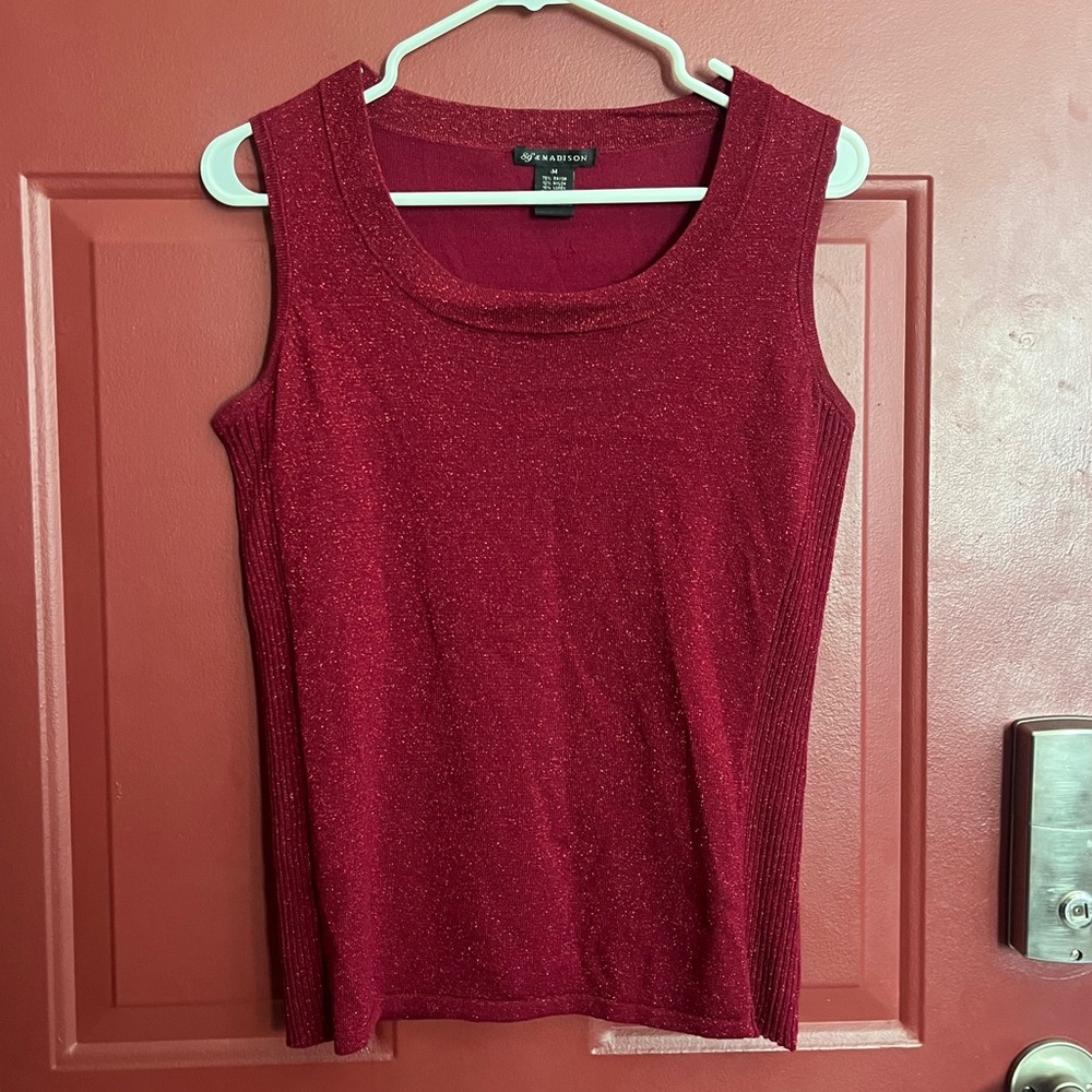 89th & Madison Women's Red Sparkly Sleeveless Top